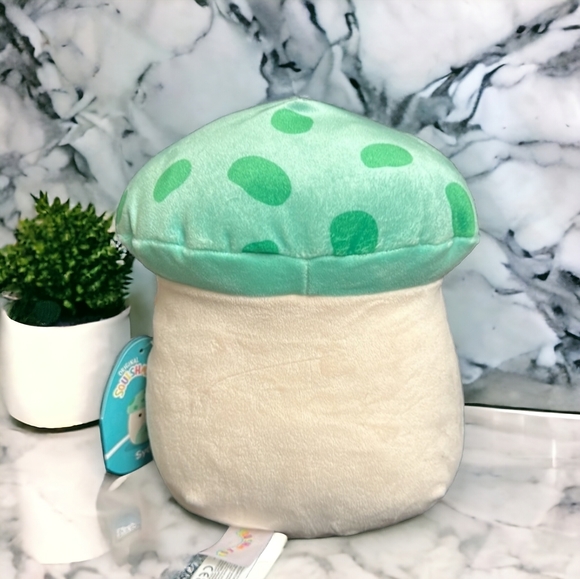 NWT 8" Sydney the leaf mushroom squishmallow - Picture 2 of 3